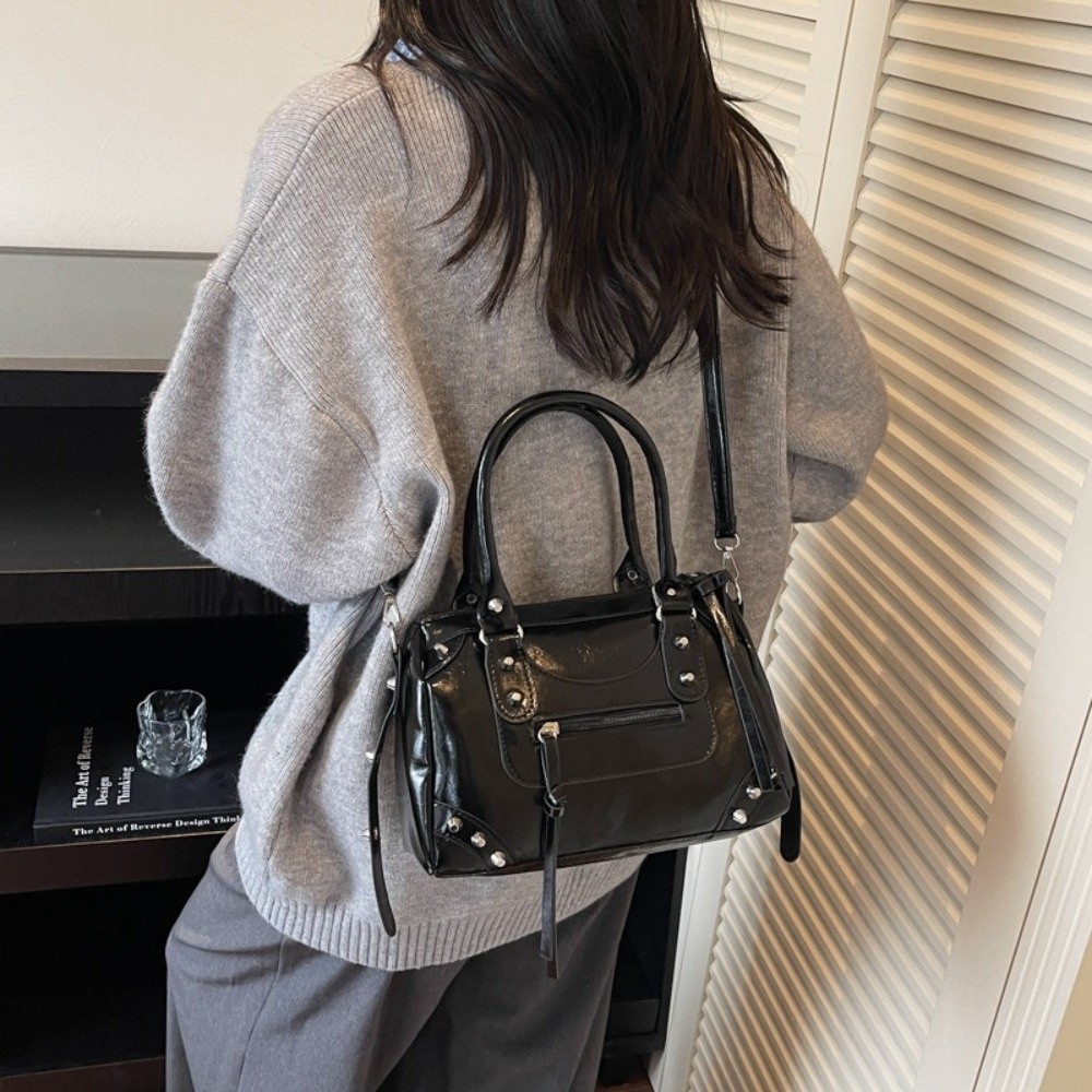 Fashion Rivets Pillow Bag Larg - đánh giá và giá Top Handle Patent Bag